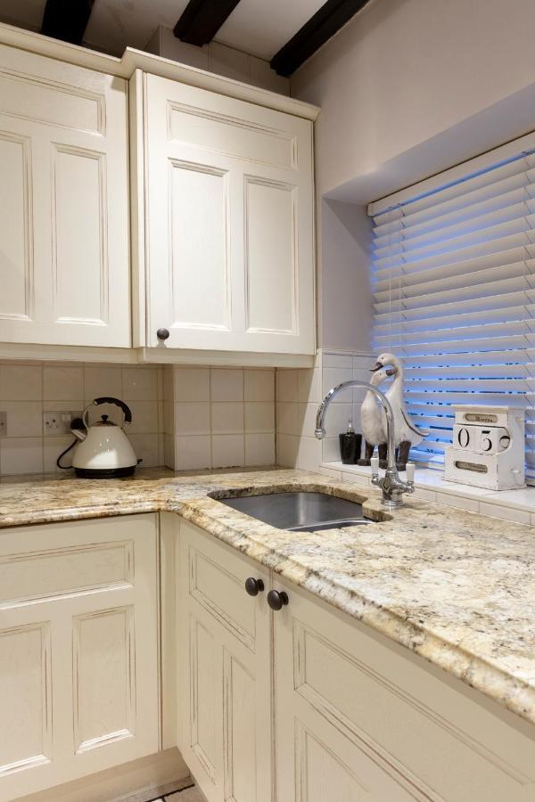 Luxury Eton House, 5 Minute Walk To Windsor Castle Villa Exterior photo